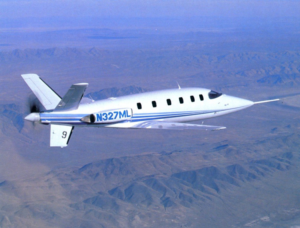 LearFan 2100 in flight